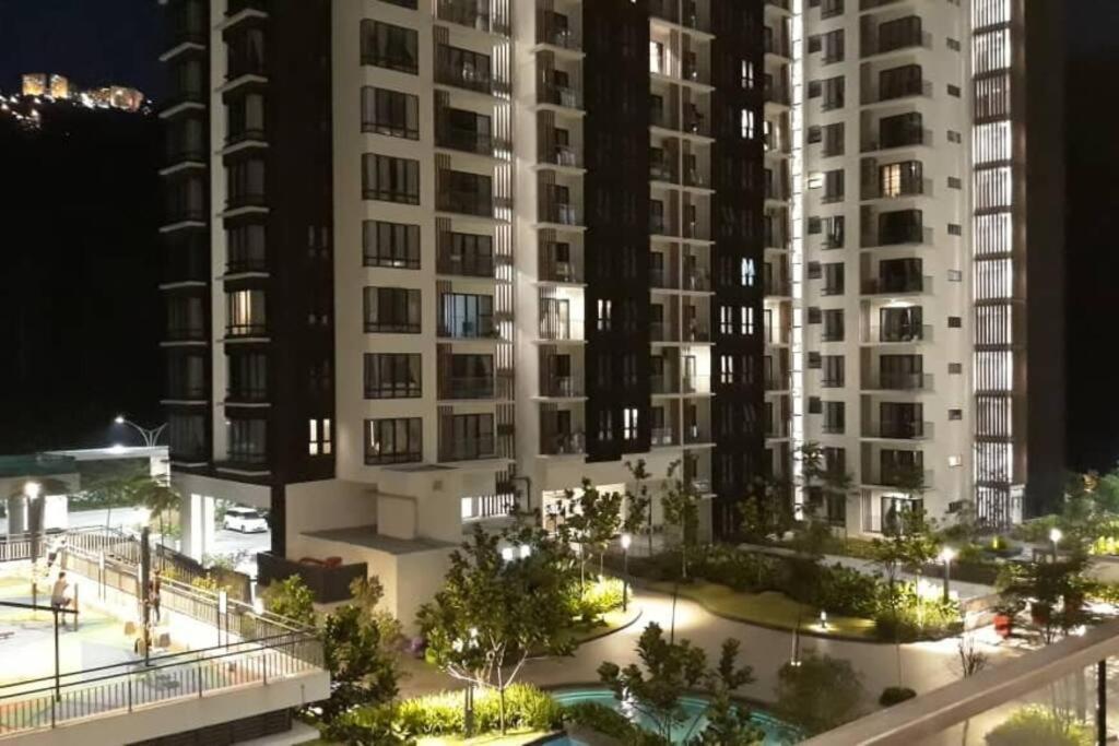 Premier Suite Cozy Home Midhills Genting 6-10 Pax Free Wifi Genting Highlands Exterior photo