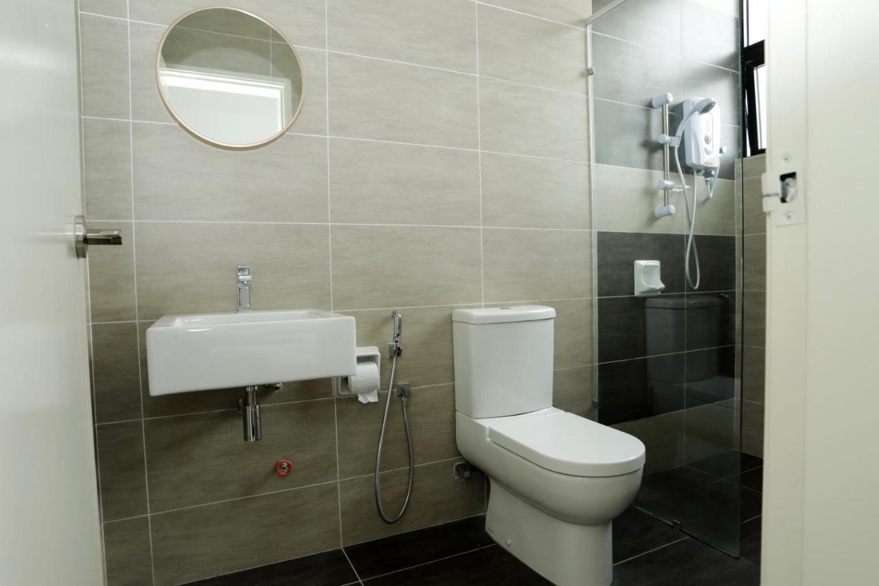 Premier Suite Cozy Home Midhills Genting 6-10 Pax Free Wifi Genting Highlands Exterior photo