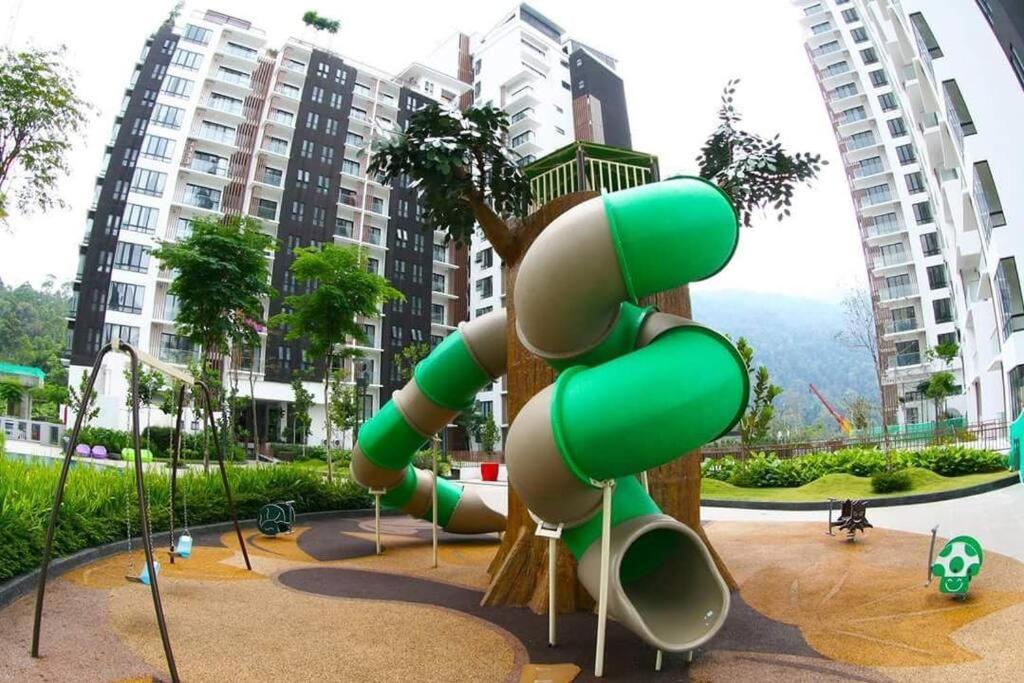 Premier Suite Cozy Home Midhills Genting 6-10 Pax Free Wifi Genting Highlands Exterior photo